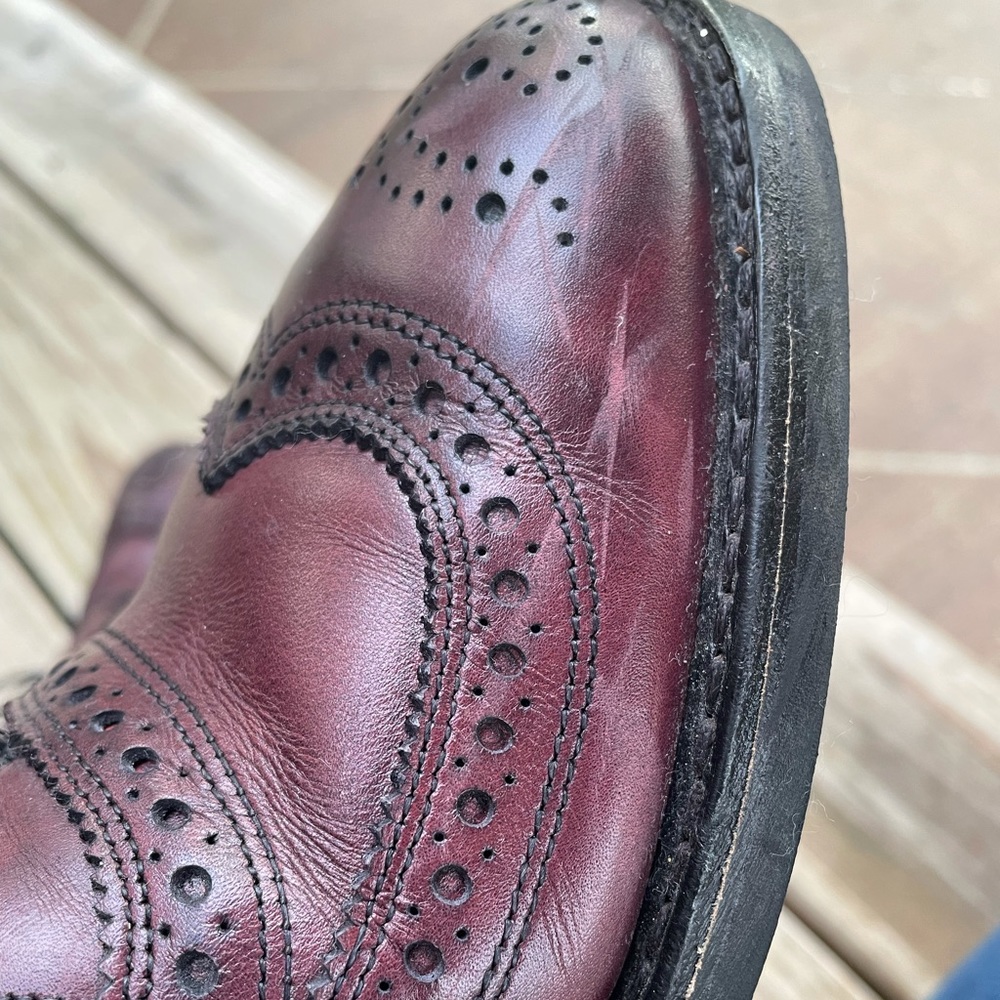 Allen Edmonds Men's Burgundy Wingtip Oxfords - Picture 9 of 16